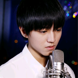 调教小男奴光着小jiji慕宝
